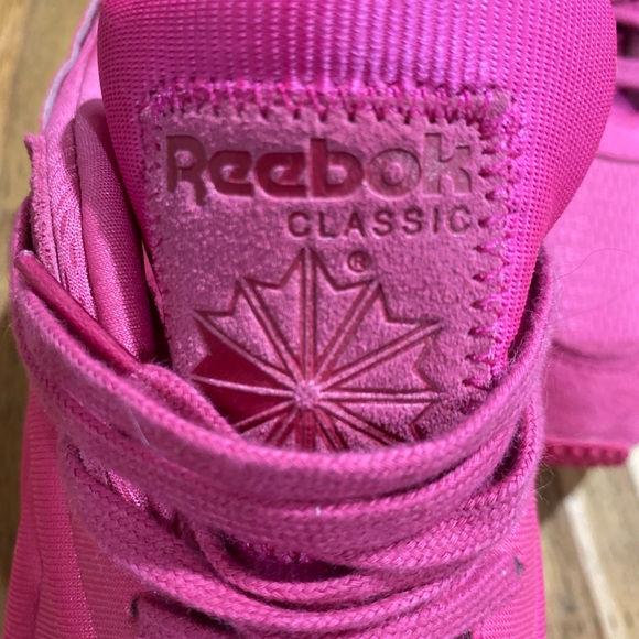 Reebok x Cardi B Classic V2 Pink - Picture 8 of 10